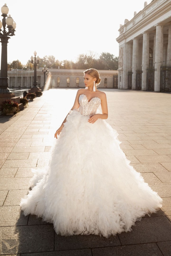 Свадебное платье Дита Пышное, Блестящие