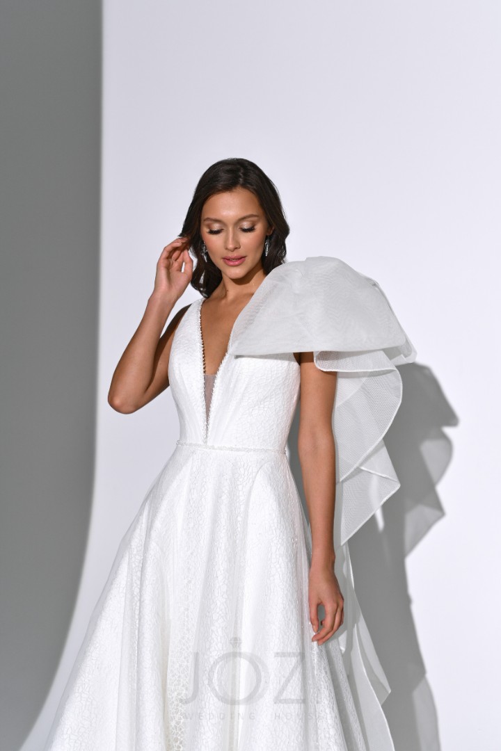 Свадебное платье Адина А-силуэт, 2022 год, Блестящие, Простые, С корсетом, Со шлейфом
