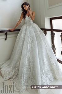 Свадебное платье Антуанетта Пышное, Кружевные, Со шлейфом